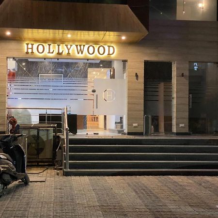 Hotel Hollywood Zirakpur Chandigarh - Family Hotel 외부 사진