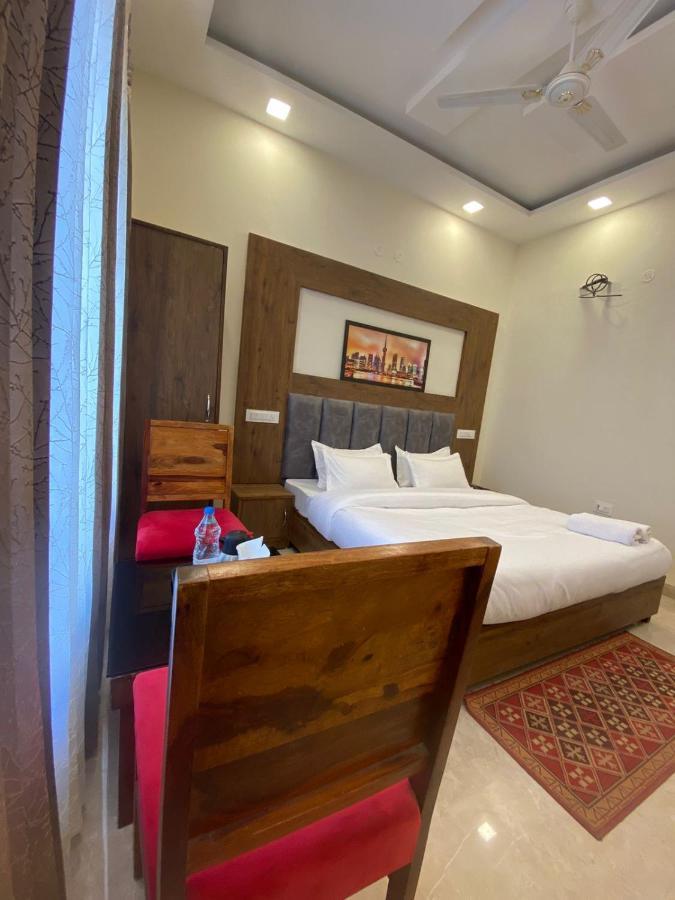 Hotel Hollywood Zirakpur Chandigarh - Family Hotel 외부 사진